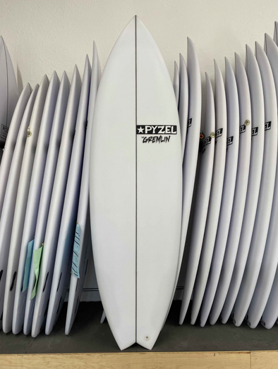PYZEL GREMLIN – Surf House Dubai
