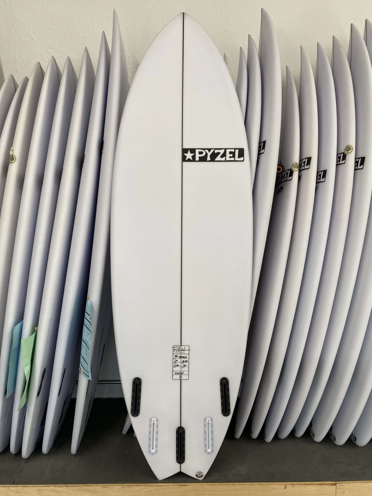 PYZEL GREMLIN – Surf House Dubai PYZEL GREMLIN – Surf House Dubai